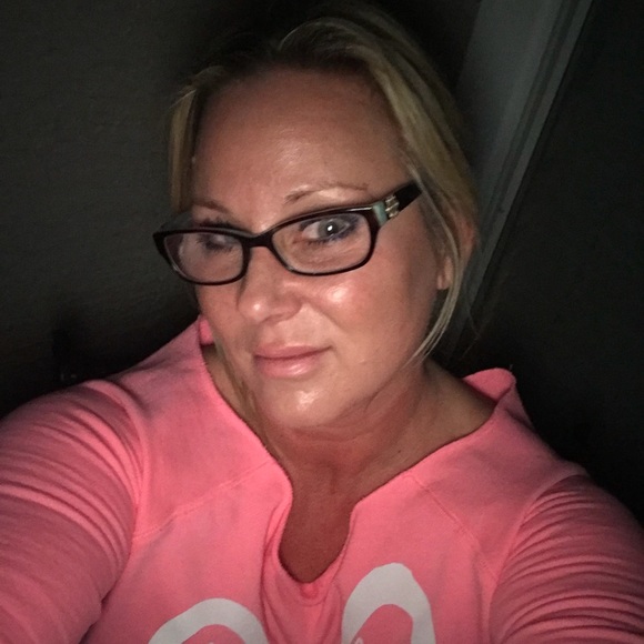 Meet your Posher, Jodie - Picture 1 of 1